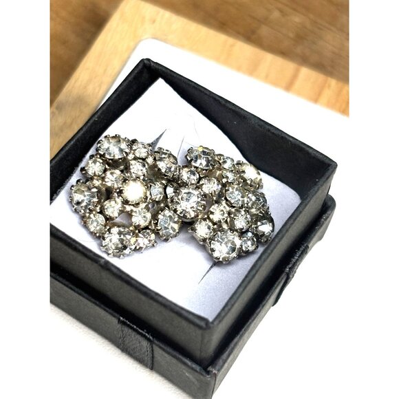 Vintage Austrian Rhinestone Clip-On Earrings In Silver Tone Boxed - Picture 6 of 6